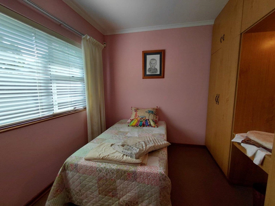 4 Bedroom Property for Sale in Wavecrest Eastern Cape
